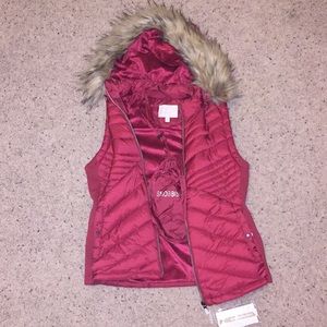 NEVER WORN: Puffy Vest